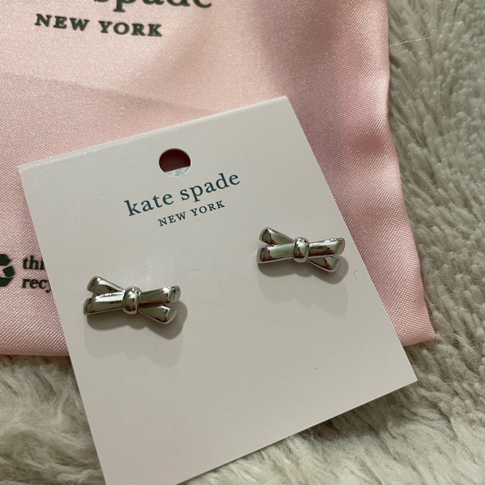 NWT Kate Spade Bow Earrings with Dust bag